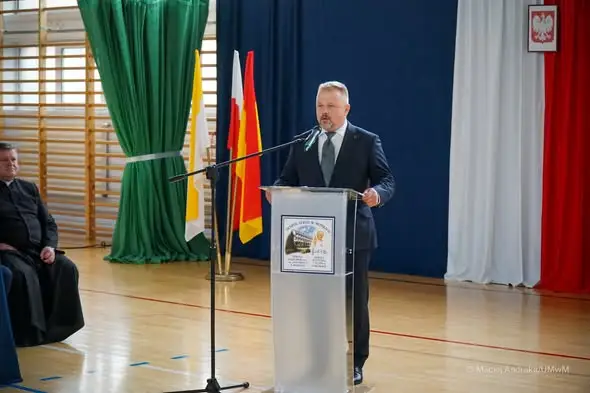 Inauguracja roku szkolnego 2026/2027 w Mońkach: nowi dyrektorzy i życzenia dla uczniów
