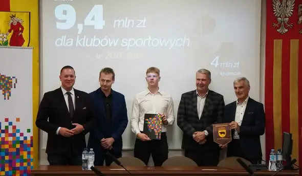 20 000 zł dla Biebrzy Goniądz. Umowy na dotacje sportowe podpisane w Mońkach