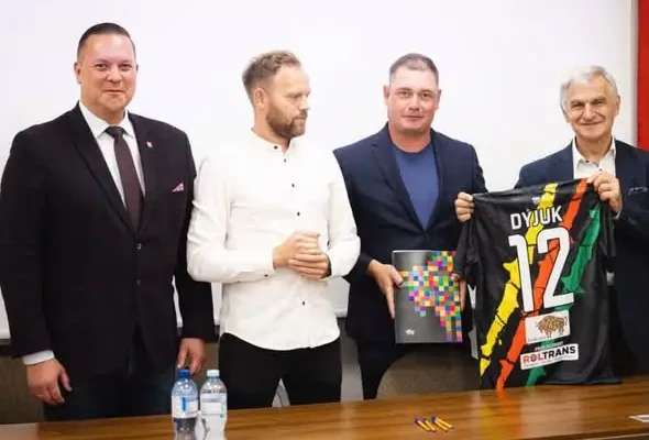 Promień Mońki z umową wsparcia od Urzędu Marszałkowskiego Województwa Podlaskiego