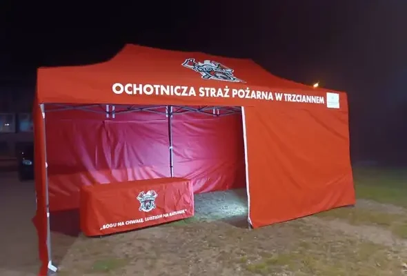 Nowy namiot dla strażaków z Knyszyna – wsparcie od Lasów Państwowych