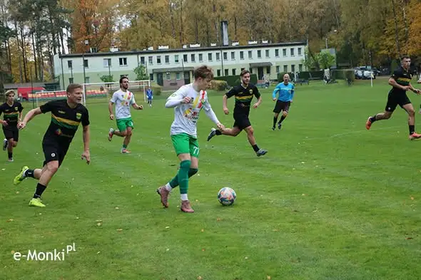 Promień Mońki rozgromił LZS Krynki 7:1 po fatalnym początku
