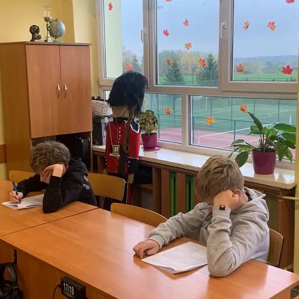126 uczniów z 10 szkół powalczy o finał konkursu „Two Minds, One Mission” w Mońkach