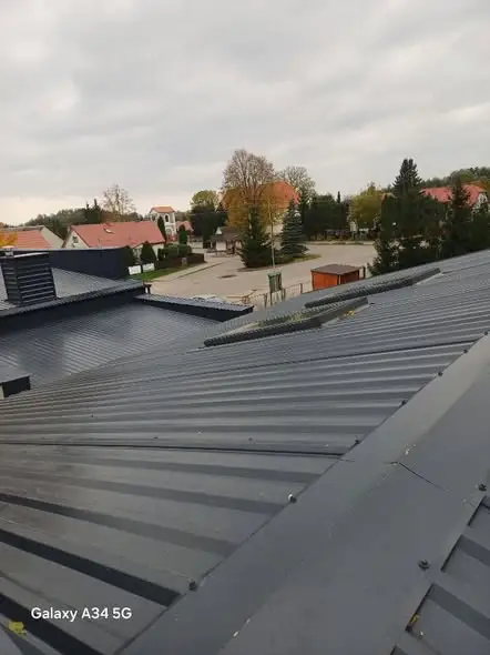 Zakończono modernizację biblioteki i garażu OSP w Dolistowie Starym