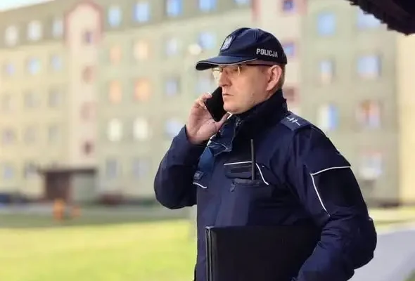 Aspirant sztabowy Błażej Biedrzycki w elicie polskiej Policji – sukces dzielnicowego z Moniek